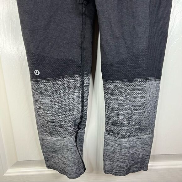 Lululemon Seamlessly Street Crop Hombre Black Grey Size Small - Picture 5 of 9